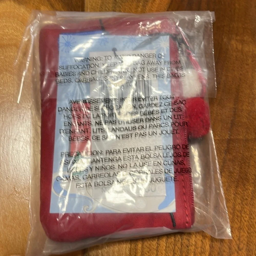 Brand New Vera Bradley Peanuts® Zip ID & Lanyard Woodstock Ski Lift - Picture 5 of 6